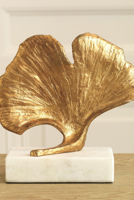 قطعة ديكور بتصميم ورقة جنكة ذهبية